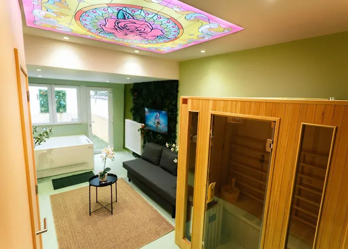 Capsule Flower - Balneo - Cinema - Billard - Nintendo Switch - Centre Apartment Mons